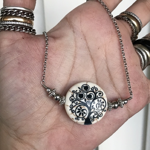 Tree of life white coin design choker necklace - Picture 5 of 8